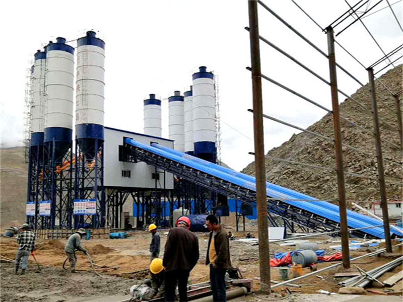 橋梁建設(shè)用的混凝土攪拌站設(shè)備，大型120工程商砼攪拌站廠家